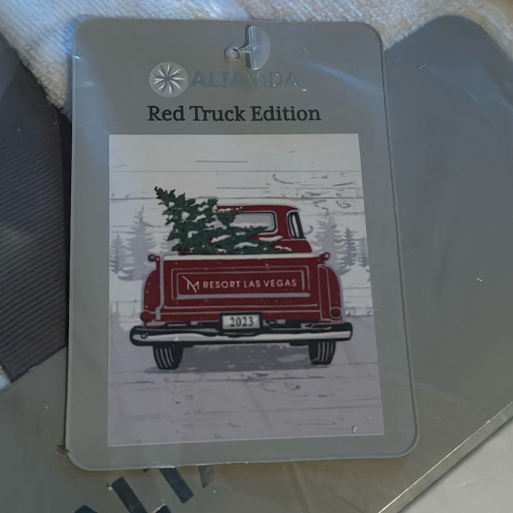 Red Truck Edition 50 x 60 Blanket Velvet Sherpa Throw M Resort Las Vegas Xmas